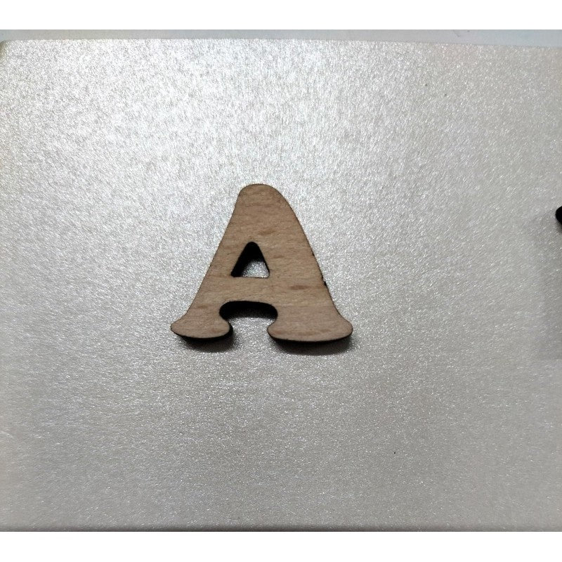 Lettere Maiuscole In Legno