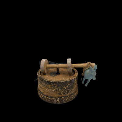 Presepe In Movimento Macina Trainata Dal Mulo Asinello