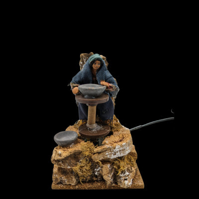 Presepe In Movimento Donna Che Lavora La Terracotta