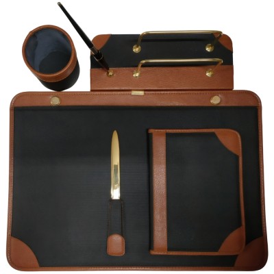Set Ufficio In Tessuto E Pelle Con Scrittoio, Portablocco, Tagliacarte, Portacarte E Portapenne