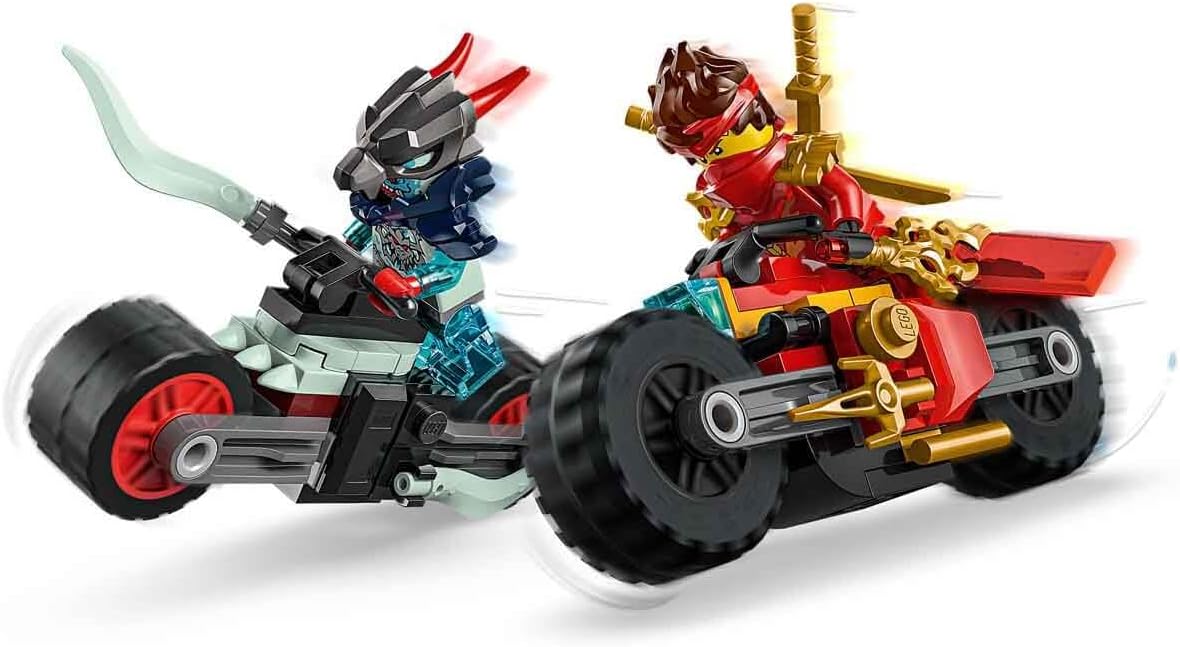 LEGO NINJAGO Gara di Velocità sulla Moto di Kai - Set Ninja con 2 Motociclette Giocattolo con Ruote Mobili, 2 Minifigure e Accessori - Regalo per Bambini da 6 Anni Fan di La Rivolta dei Draghi 71838