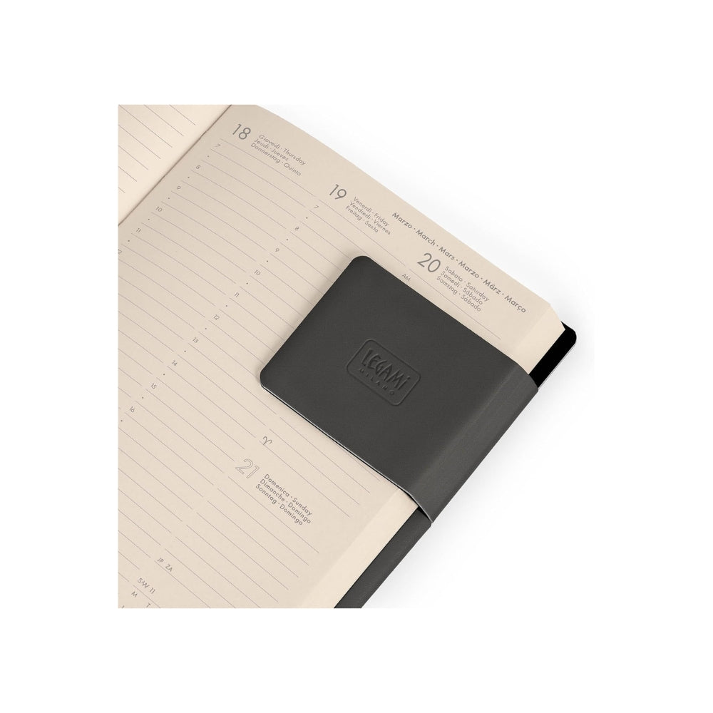 Legami - Agenda Settimanale Small 2027, Black Suit, 12 Mesi, 9.5 x 13.5 cm