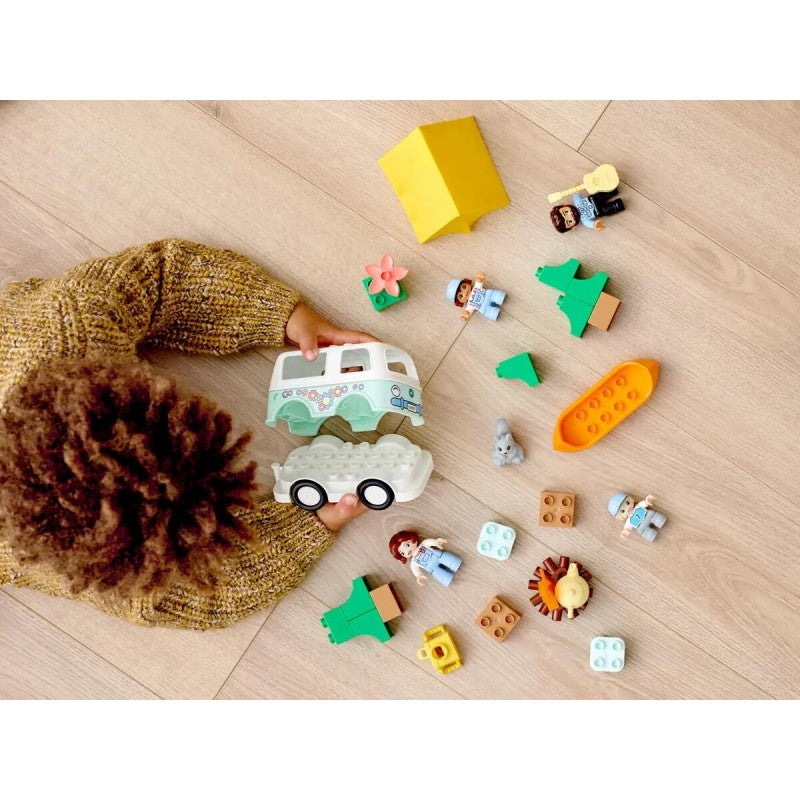 Lego Duplo - Avventura In Famiglia Sul Camper Van 10946