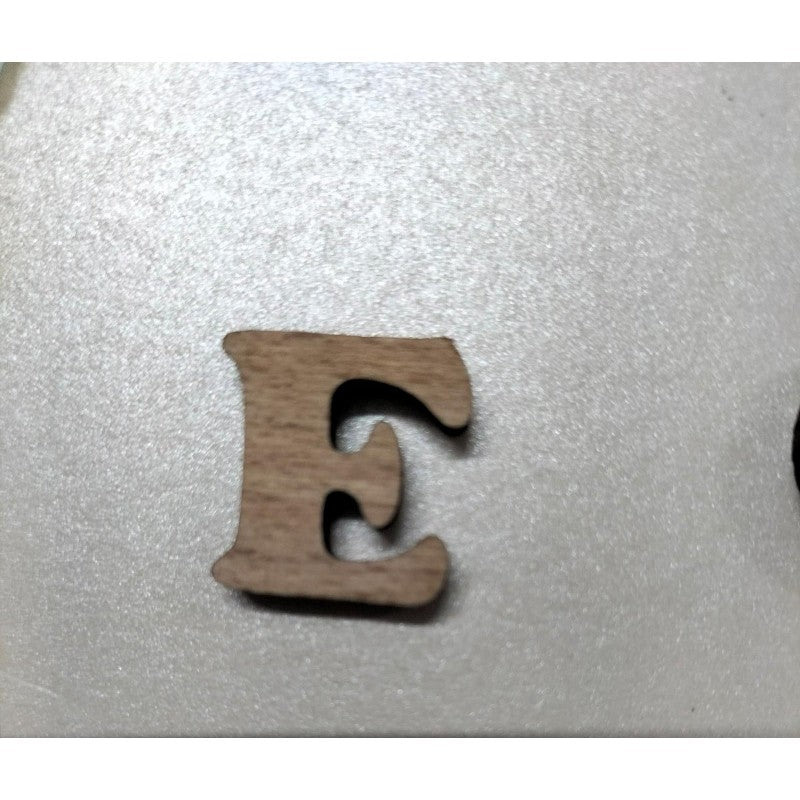 Lettere Maiuscole In Legno