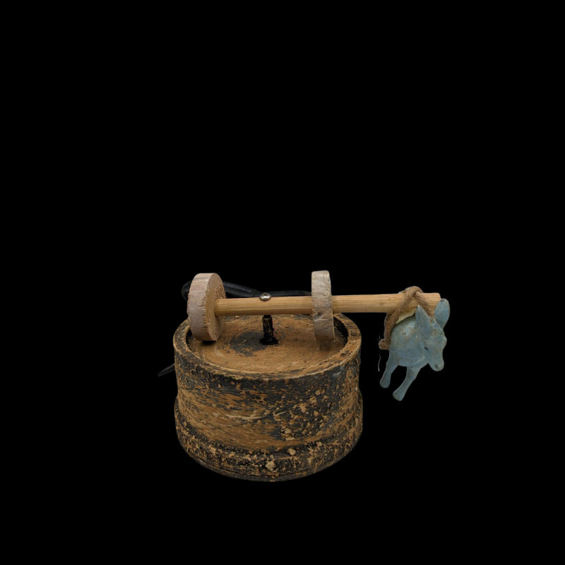 Presepe In Movimento Macina Trainata Dal Mulo Asinello